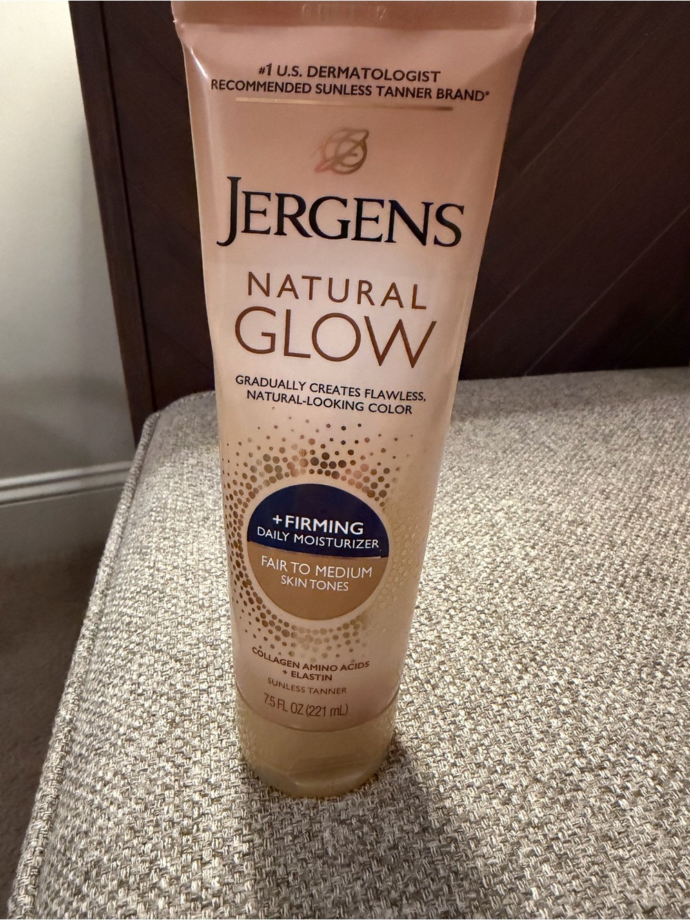 Jergens Natural Glow Firming Daily Moisturizer - Fair to Medium (Beige)